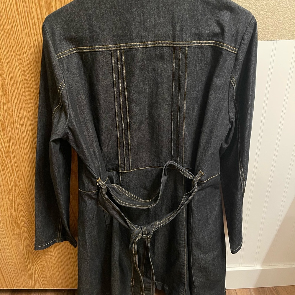 Stylish Dark Denim Coat size Large - Picture 3 of 3